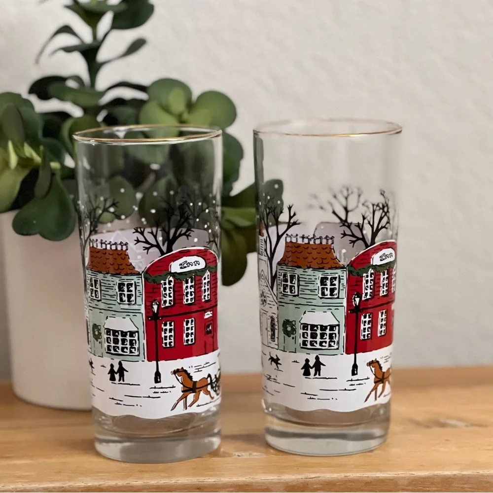 Vintage Libbey Glasses Winter Village Holiday Christmas Scene Gold Rim Set of 2